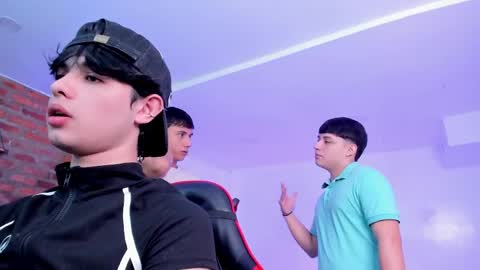 leonardfarrucknick and otis online show from 04.08.26