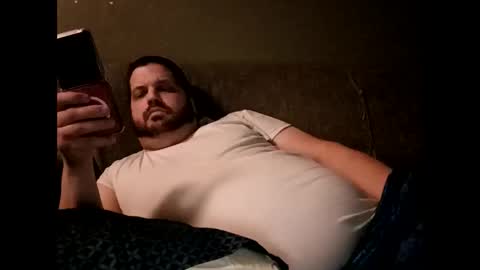 Snapshot of handsomedaddy198924 chatting on 02.11.26 Handsomedaddy198923 online show from 02.11.26