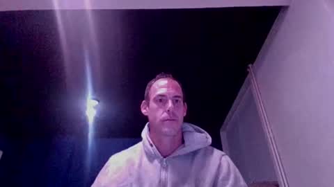 handsomeguy4ever online show from 10.18.25