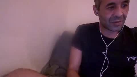 Snapshot of handsomepenis20cm chatting on 11.11.25 handsomepenis20cm online show from 11.11.25