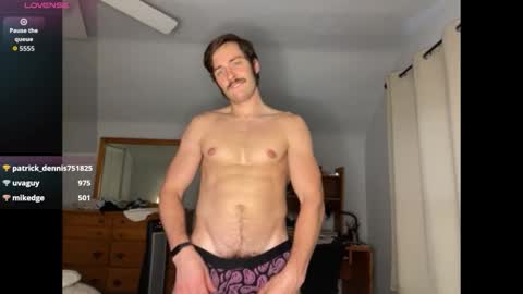 Snapshot of handsumhung chatting on 10.21.25 handsumhung online show from 10.21.25