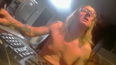 Snapshot of handyman5303 chatting on 12.16.24 Handystudman online show from 12.16.24