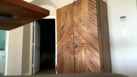 hangit0ut online show from 11.08.25