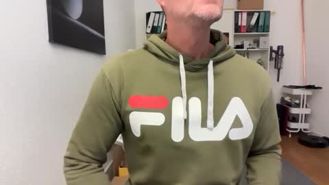 hanky online show from 12.03.25