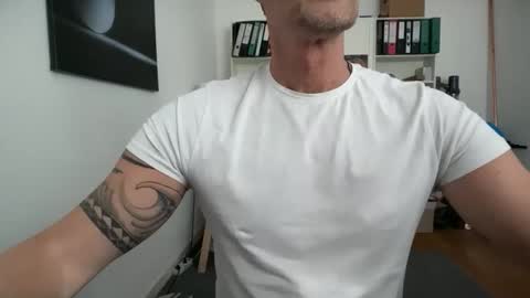 Snapshot of hankmoody6 chatting on 03.19.26 hanky online show from 03.19.26