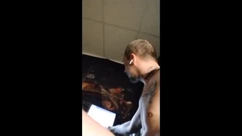 Snapshot of hankskrave chatting on 12.21.25 hankskrave online show from 12.21.25