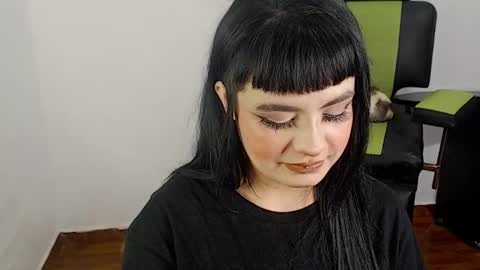 Snapshot of hanna99moon chatting on 01.04.25 JUANA online show from 01.04.25