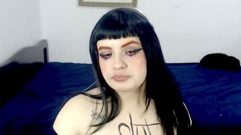 Snapshot of hanna99moon chatting on 10.03.25 JUANA online show from 10.03.25