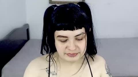 Snapshot of hanna99moon chatting on 10.07.25 JUANA online show from 10.07.25