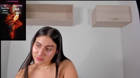 hanna__evans_ online show from 06.17.26