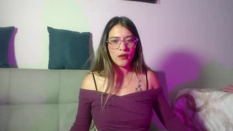 Hanna  online show from 04.08.26