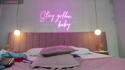 Snapshot of hanna_bastian_vc chatting on 10.23.25 hanna_bastian_vc online show from 10.23.25