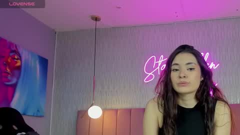 Snapshot of hanna_bastian_vc chatting on 11.14.25 hanna_bastian_vc online show from 11.14.25