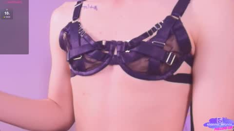 Snapshot of hanna_evanns_ chatting on 11.01.25 Hanna online show from 11.01.25