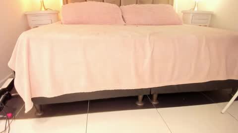 Snapshot of hanna_fost chatting on 10.10.25 im Hanna online show from 10.10.25