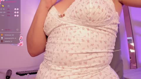 Snapshot of hanna_lee02 chatting on 01.13.25 Hanna Lee online show from 01.13.25