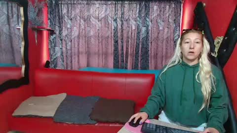 Snapshot of hanna_mature01 chatting on 02.07.25 Hanna online show from 02.07.25