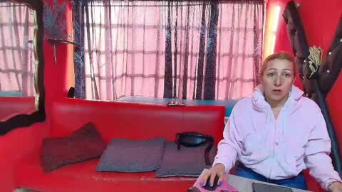 Snapshot of hanna_mature01 chatting on 02.09.25 Hanna online show from 02.09.25