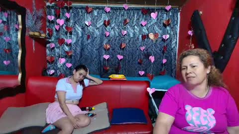 Snapshot of hanna_mature01 chatting on 02.13.25 Hanna online show from 02.13.25