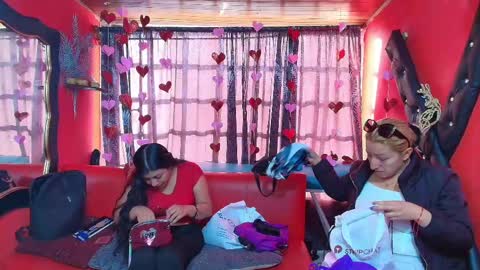 Snapshot of hanna_mature01 chatting on 02.14.25 Hanna online show from 02.14.25