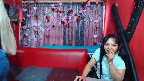 Snapshot of hanna_mature01 chatting on 02.22.25 Hanna online show from 02.22.25