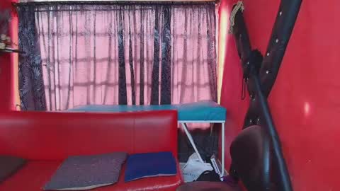 Snapshot of hanna_mature01 chatting on 03.12.25 Hanna online show from 03.12.25