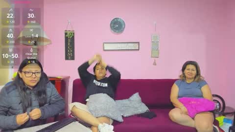 Snapshot of hanna_mature01 chatting on 09.30.25 Hanna online show from 09.30.25