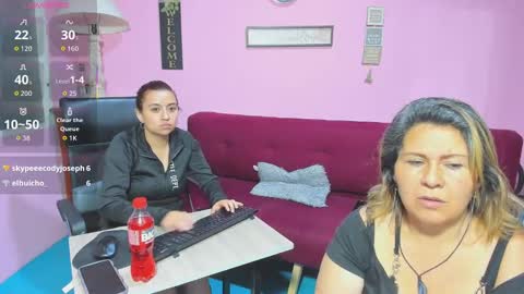 Snapshot of hanna_mature01 chatting on 10.10.25 Hanna online show from 10.10.25