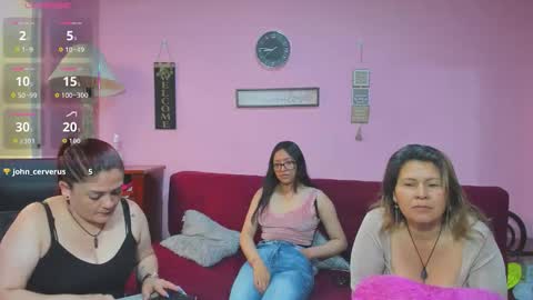 Snapshot of hanna_mature01 chatting on 10.11.25 Hanna online show from 10.11.25