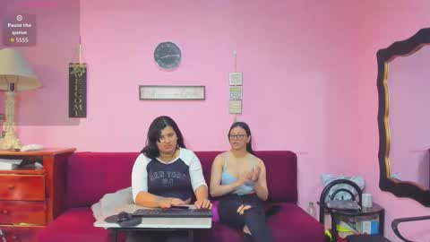 Snapshot of hanna_mature01 chatting on 10.23.25 Hanna online show from 10.23.25