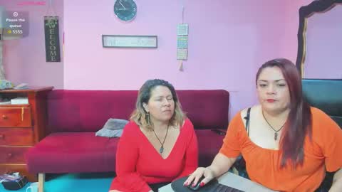 Snapshot of hanna_mature01 chatting on 10.24.25 Hanna online show from 10.24.25