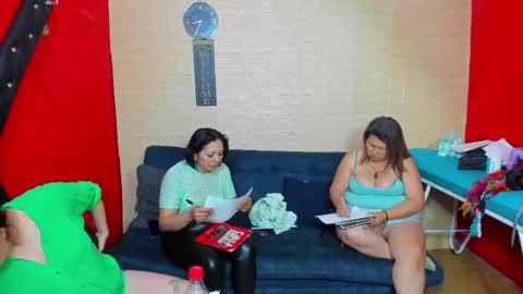 Snapshot of hanna_mature01 chatting on 11.04.25 Hanna online show from 11.04.25