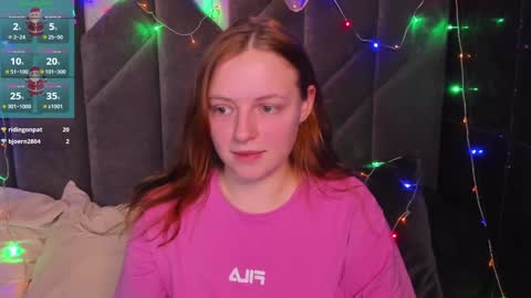 Snapshot of hanna_melon chatting on 01.14.25 Hanna next stream is Mo 8pm-6am by CET online show from 01.14.25