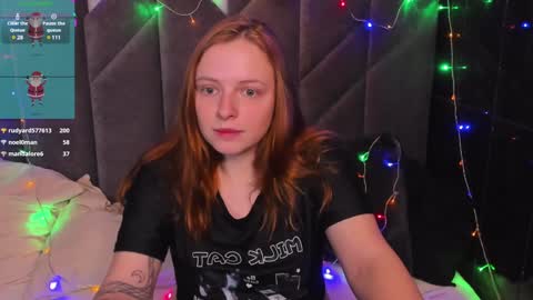 Snapshot of hanna_melon chatting on 01.14.25 Hanna next stream is Mo 8pm-6am by CET online show from 01.14.25