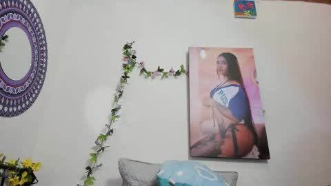 Snapshot of hanna_moore1 chatting on 11.08.25 Camila online show from 11.08.25