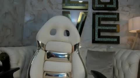 EVA online show from 12.22.25