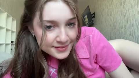Snapshot of hanna_webber chatting on 06.03.26 hanna_webber online show from 06.03.26