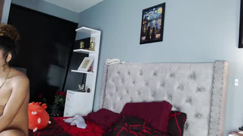 Snapshot of hannachris chatting on 03.07.25 Hanna online show from 03.07.25