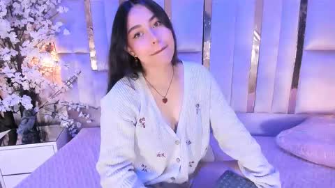 hannacollins_2 online show from 12.21.25