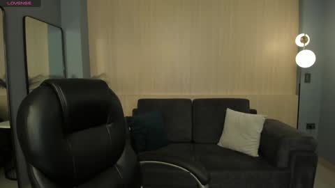  Hanna Connor  online show from 12.31.24