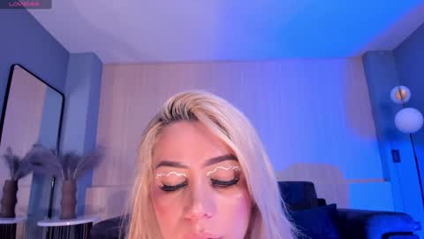  Hanna Connor  online show from 01.12.25