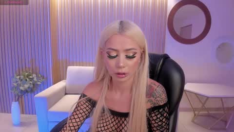  Hanna Connor  online show from 03.05.25