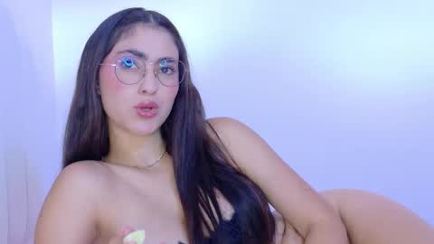 Hanna Connor online show from 12.15.25