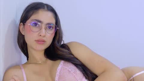 Hanna Connor online show from 12.16.25