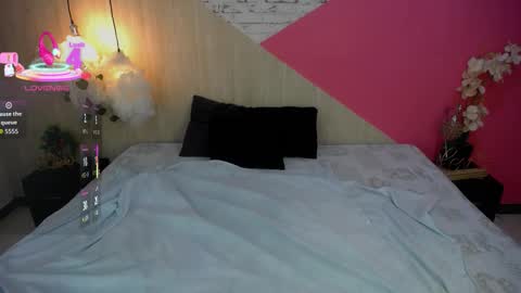 Snapshot of hannah__jackson chatting on 11.03.25 Hannah online show from 11.03.25