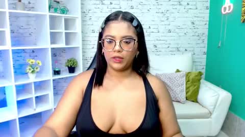 Snapshot of hannah__jackson chatting on 11.06.25 Hannah online show from 11.06.25