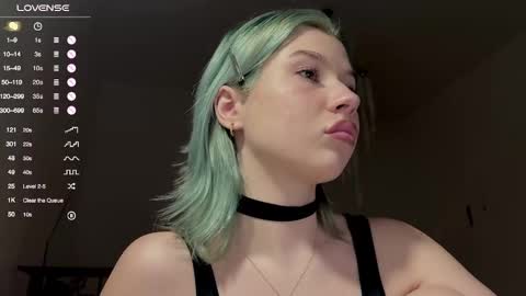 Snapshot of hannah_allin chatting on 02.25.25 Hannah Allin online show from 02.25.25