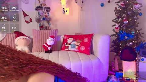 Snapshot of hannah_lovee chatting on 12.12.24 hannah_lovee online show from 12.12.24