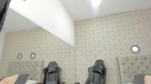 HANNAH MILLER online show from 12.20.24