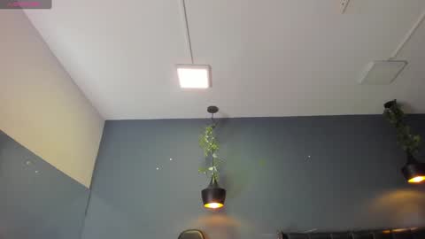 HANNAH MILLER online show from 01.07.25